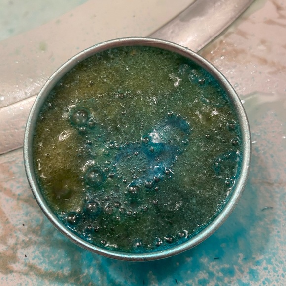 HOMEMADE BATH-BOMBS!!! - Picture 6 of 8